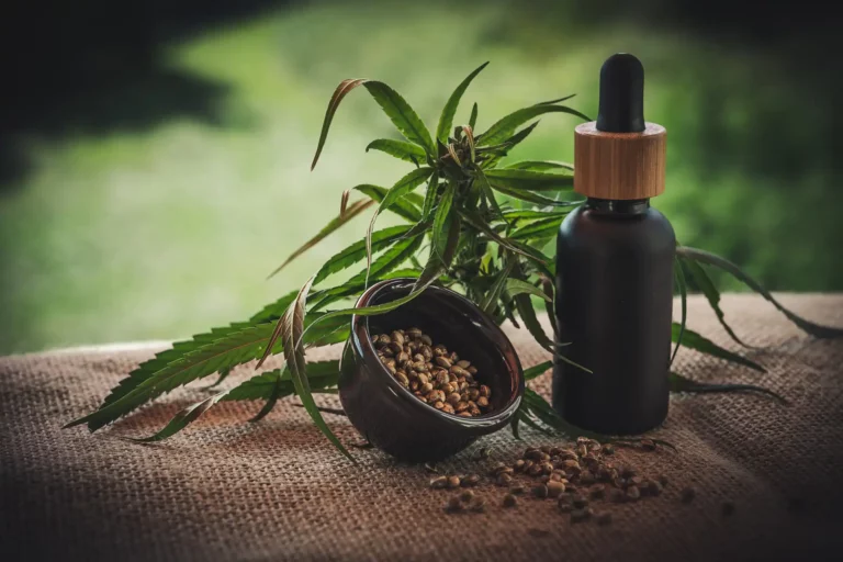 CBD, THC, Hemp, Cannabis & Marijuana Oil